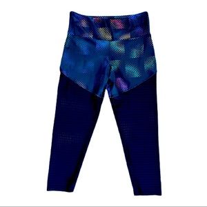 S/M ONZIE Flow Multicolor Perforated Crop Leggings